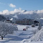 Отель Tirolerhof - - Premium Card Im Sommer 3*