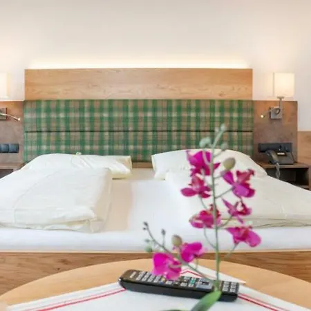 Landhotel Tirolerhof - Wildschoenau - Premium Card Im Sommer 3*